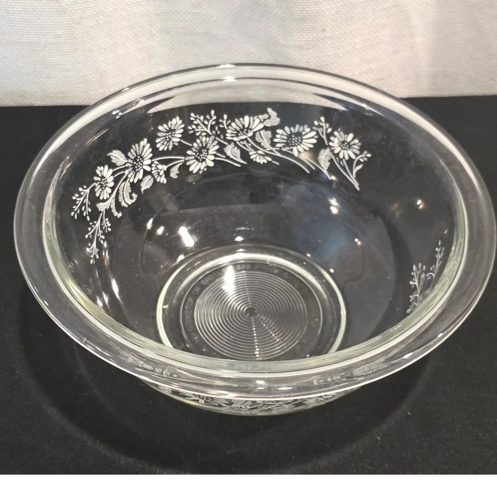 Vintage Pyrex Colonial Mist Mixing Bowl Clear Glass 1 Quart Daisy Floral Pattern
